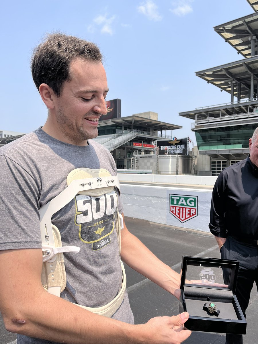 Only a few in Indy 500 history have qualified w a 4 lap average over  231 miles an hour.  @stef_wilson earned this qualifying ring despite missing the race w a back injury!!! @WTHRcom https://t.co/WhipSGj5H5