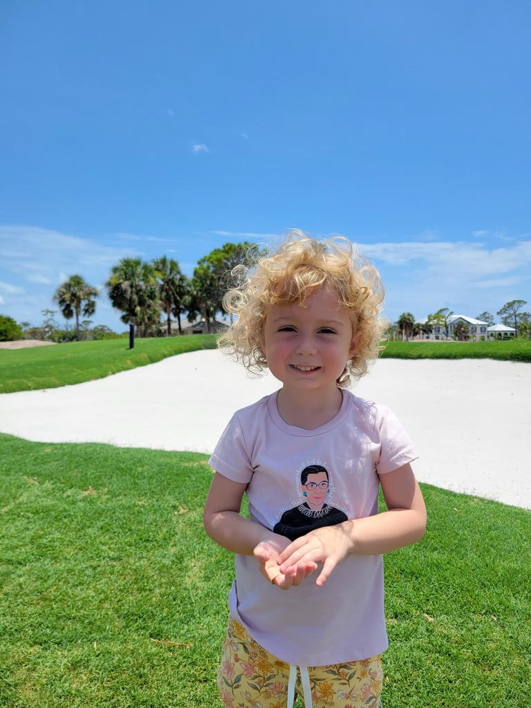 Rahzturf's tweet photo. This grass and sand is Penelope approved.
#BiminiBermudagrass
#GCSAA #SupeLife #Golf #LTF https://t.co/6uVk0USXAl