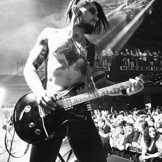 Today is Dave Navarro\s birthday!  .. Happy Birthday Dave! 