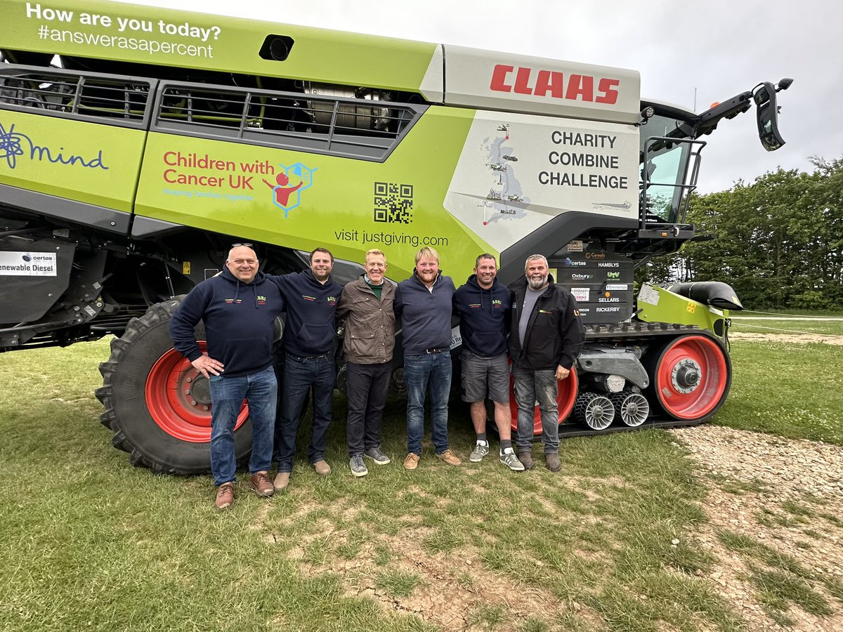 Day 4 of the charity #CombineChallenge
800 miles ✅ 
<a href="/agricontract/">Olly harrison 🥛🍔🌱AccidentalYoutuber</a>, John, James and Martin called in at <a href="/CotswoldFarmPrk/">Cotswold Farm Park</a> to see <a href="/AdamHenson/">Adam Henson</a> and Kaleb Cooper as well as a visit to meet the team at HAMBLYS 🚜