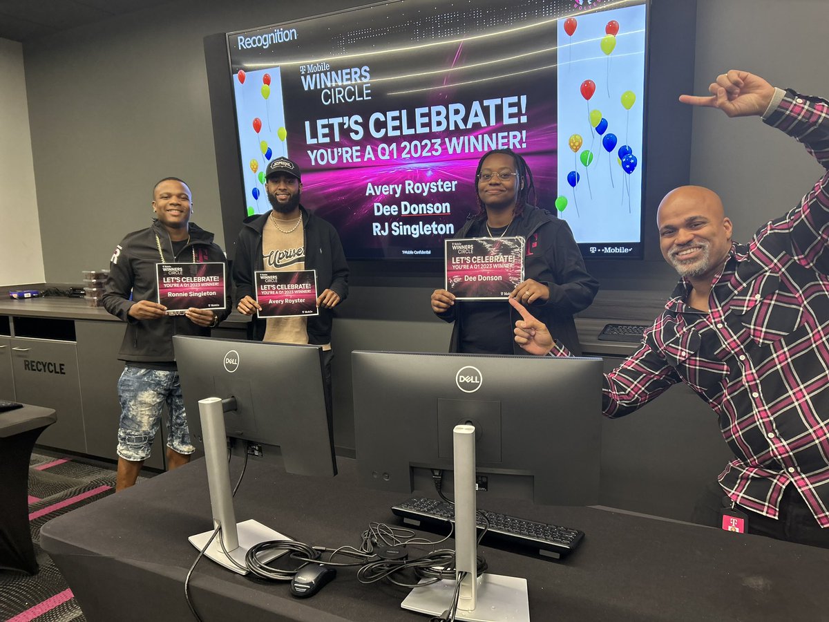 Recognizing these 3 VR superstars on their Q1 Winner Circle achievement!! #TampaCEC <a href="/golfmom_suzanna/">Suzanna</a> <a href="/BenjaminReam/">Ben Ream</a> <a href="/JohnSchwein/">John Schwein</a>