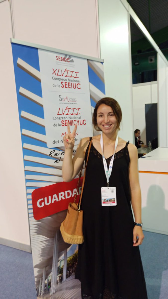 Más premios para Galicia: Bea Lence, representando a <a href="/santiago_uci/">Servicio de Medicina Intensiva C.H.U.S.</a>, ganándose un inscripción para <a href="/semicyuc/">SEMICYUC</a> 2024 en las Olimpiadas de Jóvenes Intensivistas