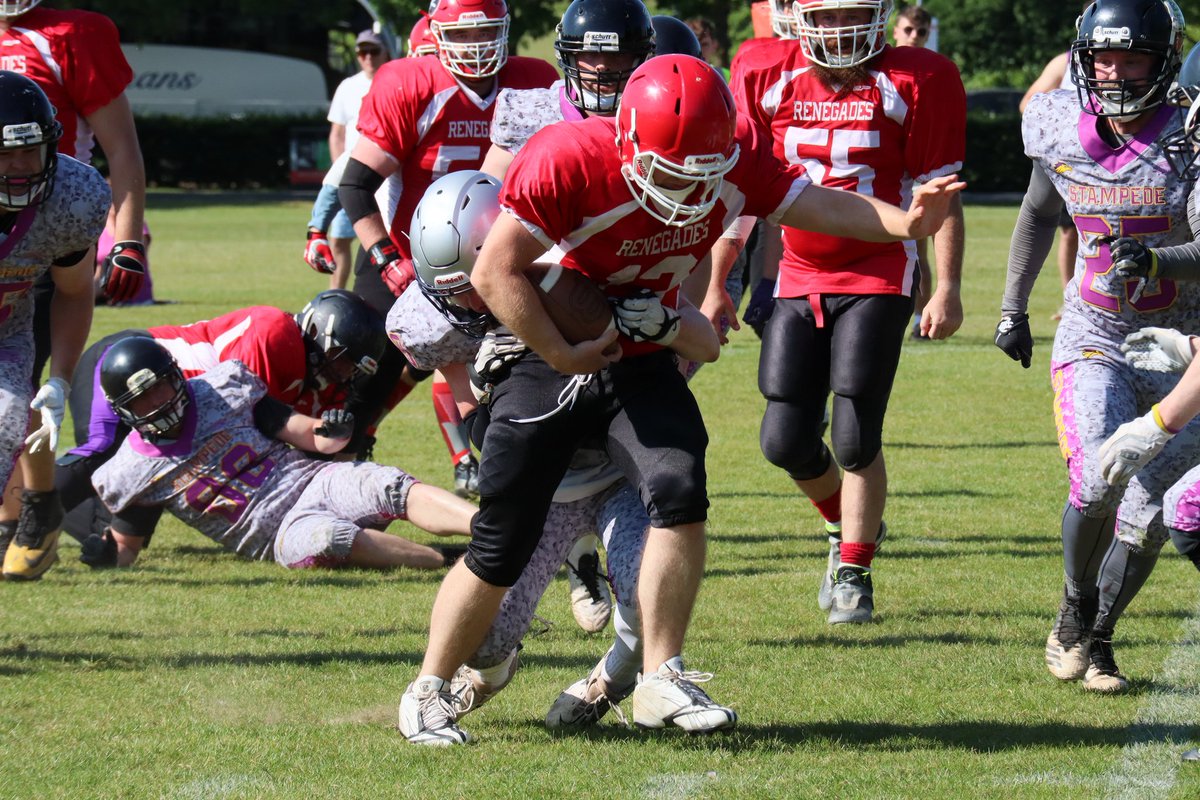 Some snaps from Sunday's game against Hereford Stampede📸

#berkshirerenegades #runthesouth #bafa #britishamericanfootball