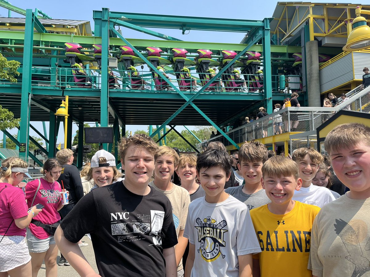 MrMarshallteach's tweet photo. @MiddleSaline 1st ride after pizza…Raptor here we come!!  #ClubShowtime #WereGonnaHitIt  #7thGradeCedarPointTrip https://t.co/S6gBHjYYiB