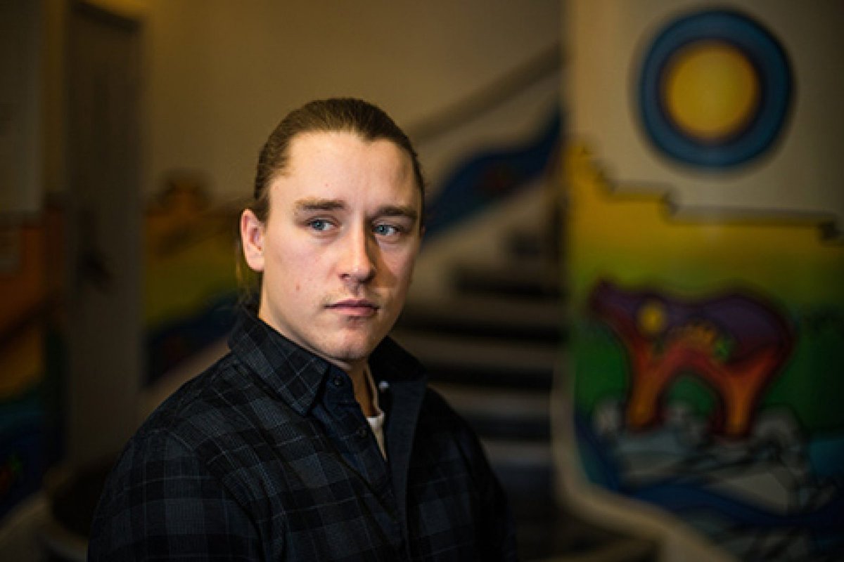 UTSC's tweet photo. Dozens of Indigenous languages in Canada are in danger of disappearing. Learn how Ciimaan/Kahuwe’yá/Qajaq (@CKQ_UofT) the Indigenous language hub within the Centre for Indigenous Studies at #UofT is keeping languages alive. #UTSC https://t.co/Za6tD6FZWS https://t.co/h8T7TZvlG0