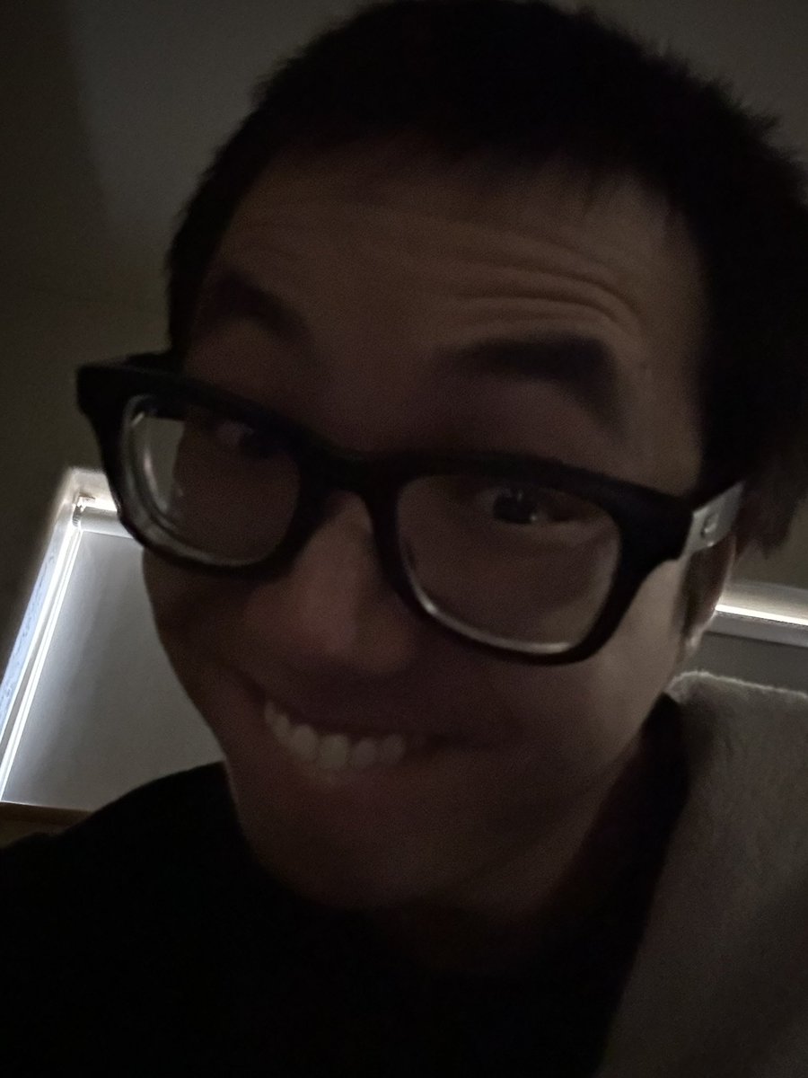 plainrocktweets's tweet image. Wtf now you have to collab with me like it or not @LinusTech @linusgsebastian (free pc plz)