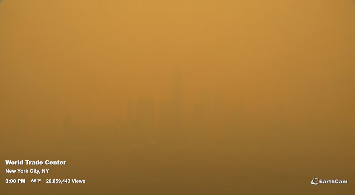 Lower Manhattan via @Earthcam at 3:00pm.