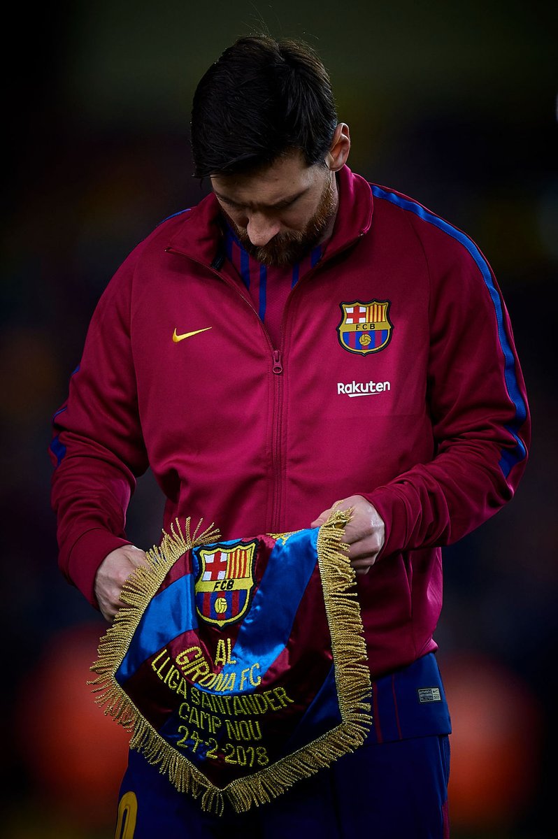 epikmessianlari's tweet photo. Lionel Messi:

"Bazı oyuncuları satmaları veya maaşlarını kesmeleri gerektiğini duydum ve gerçek şu ki, bunu yaşamak veya bunlarla bir ilgim olmasını istemedim."

Abim benim.. https://t.co/V9bj1rC14o
