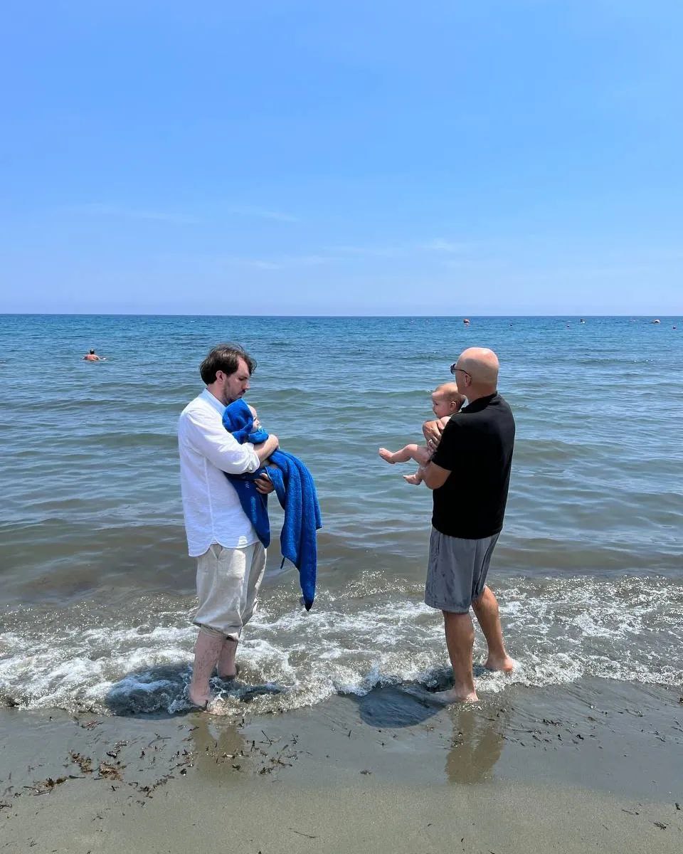 Влади tweet media