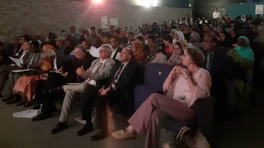 La 6ème édition du Concours d'éloquence de la jeunesse 🇲🇷 pour les Droits de l'homme s'est tenue ce matin <a href="/IfrMauritanie/">IfMauritanie</a>. Organisé avec <a href="/2idhp/">Institut international des droits de l'Homme</a>, il a réuni des  élèves de #Nouakchott et Selibaby. Le 1er prix a récompensé une  plaidoirie consacrée aux violences faites aux femmes.