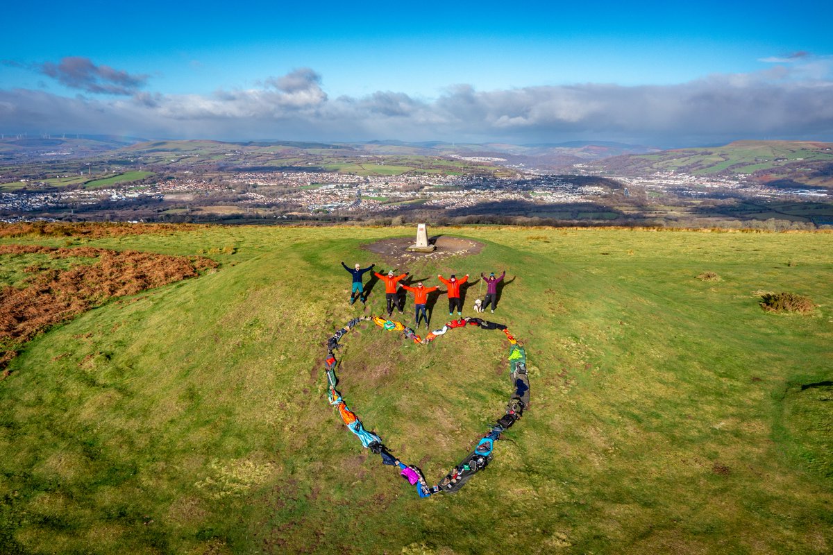 RamblersGB's tweet image. We are volunteers.

Whether creating new routes &amp;amp; paths, leading walks, or fixing all those broken gates &amp;amp; posts we pass by on our rambles...🛠️

Ramblers volunteers step up to open the way &amp;amp; remove the barriers to walking &amp;amp; we couldn't do it without you 💚 🧵 #WeAreRamblers