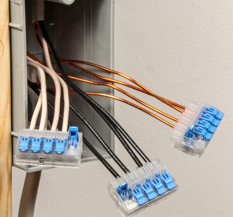 DADSalesAB's tweet photo. Insert, Close, Connect - IN-SURE Lever Wire Connectors by Ideal https://t.co/yKOQvNRqbp

#IDEALelectrical #wireconnectors #electricalsolutions #efficiency #timesaving #reliableconnections #electricianlife #innovation #electricalindustry #worksmarter https://t.co/whlDkhDe0L