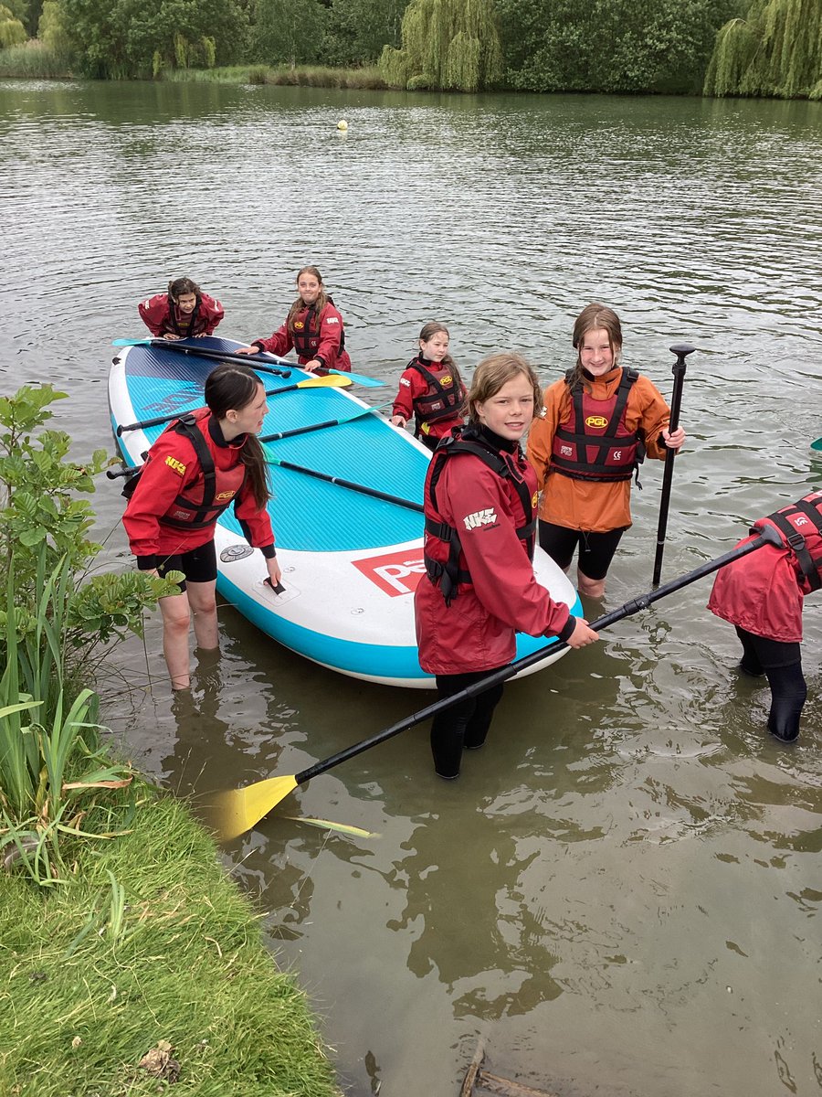 MrsGEpps's tweet photo. This morning we had a cold but brilliant time paddle boarding in Lake Darwin. @bastonceprimary @PGLTravel https://t.co/OczBat88hl