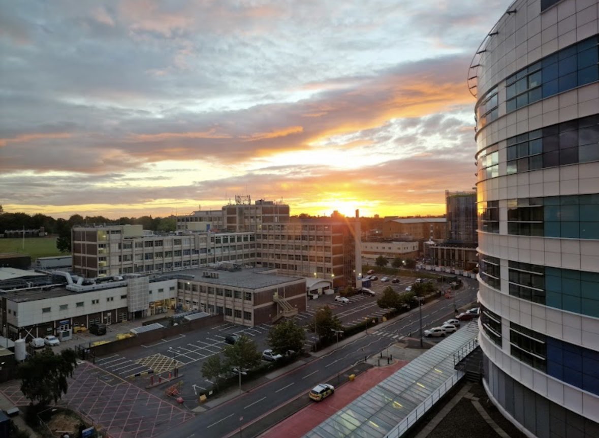 sakhrabdulsalam's tweet photo. I leave my rotation with my heart full of gratitude. Thanks to the incredible nurses, technicians, and support staff at @uhbtrust for making this journey unforgettable. #HealthcareHeroes #HospitalTeam #MedicalMarvels https://t.co/U0XrpWR6yl