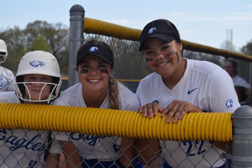 Elle van Breusegen (@elle_van_b) on Twitter photo So honored to be selected for All state third team with teammates <a href="/KarsenJany/">Karsen Jany</a>, <a href="/FroessPaige/">Paige Froess</a>, and also <a href="/BristerJay/">Jay Brister</a> who made second team! Looking forward to the next two years! <a href="/CHSSoftball_1/">Columbia Softball</a> So honored to be selected for All state third team with teammates <a href="/KarsenJany/">Karsen Jany</a>, <a href="/FroessPaige/">Paige Froess</a>, and also <a href="/BristerJay/">Jay Brister</a> who made second team! Looking forward to the next two years! <a href="/CHSSoftball_1/">Columbia Softball</a>
