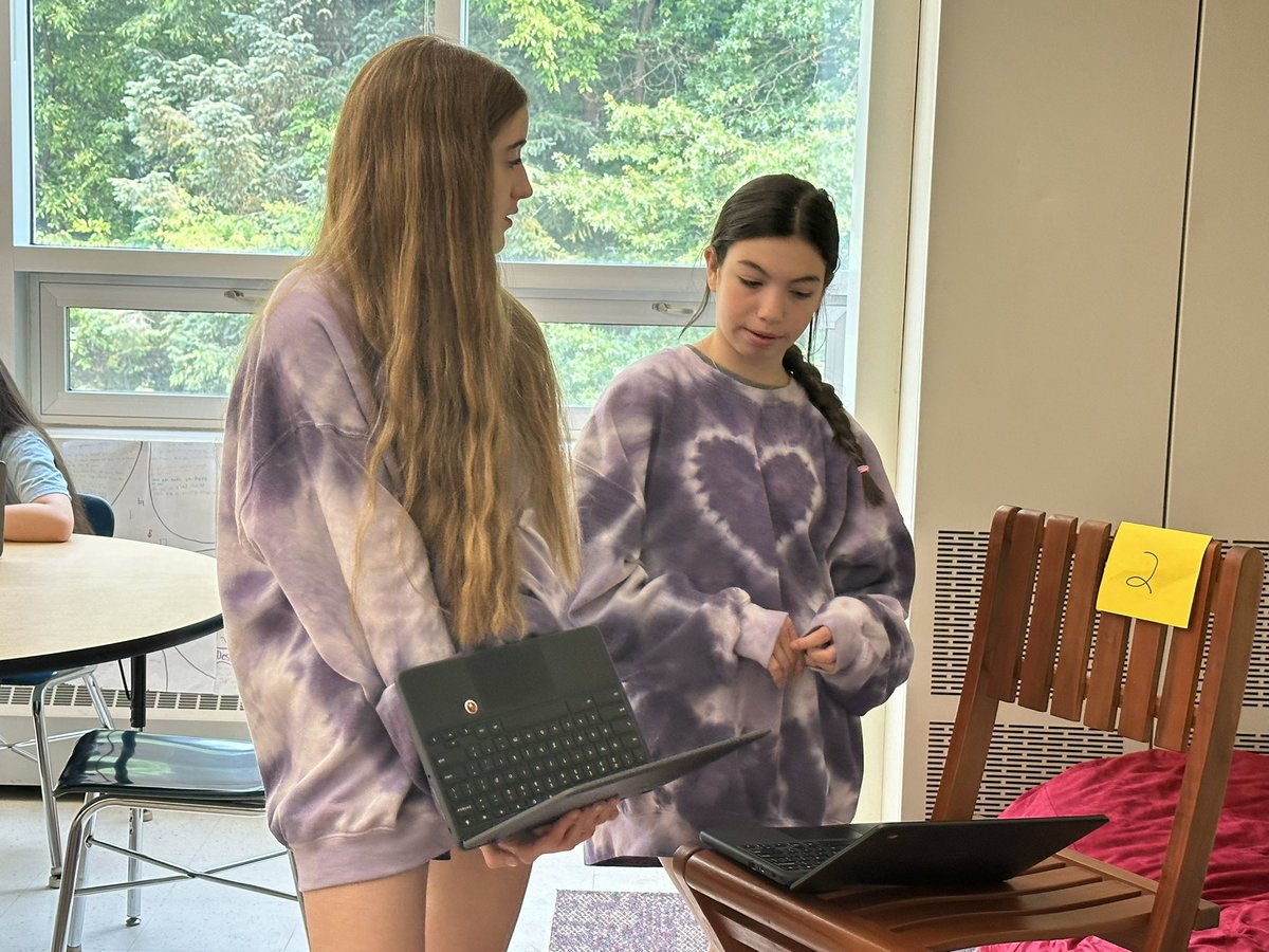 CVanDerWende's tweet photo. In speed sharing rounds, students present their book bentos 🍱. Thanks to @MaycieSchmidt for sharing this fun, evidence-based project! 📚 @wyckoffschools @WPSEisenhower https://t.co/NqVgESjdXw