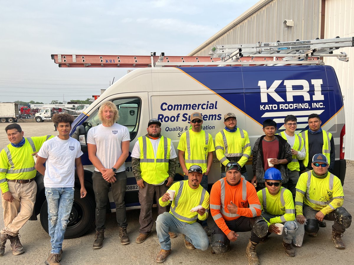 KatoRoofing's tweet image. #NationalRoofingWeek
Wednesday: Employee appreciation! What can we say about our crew... they are the BEST and here at Kato Roofing, we celebrate them often!! @NRCAnews