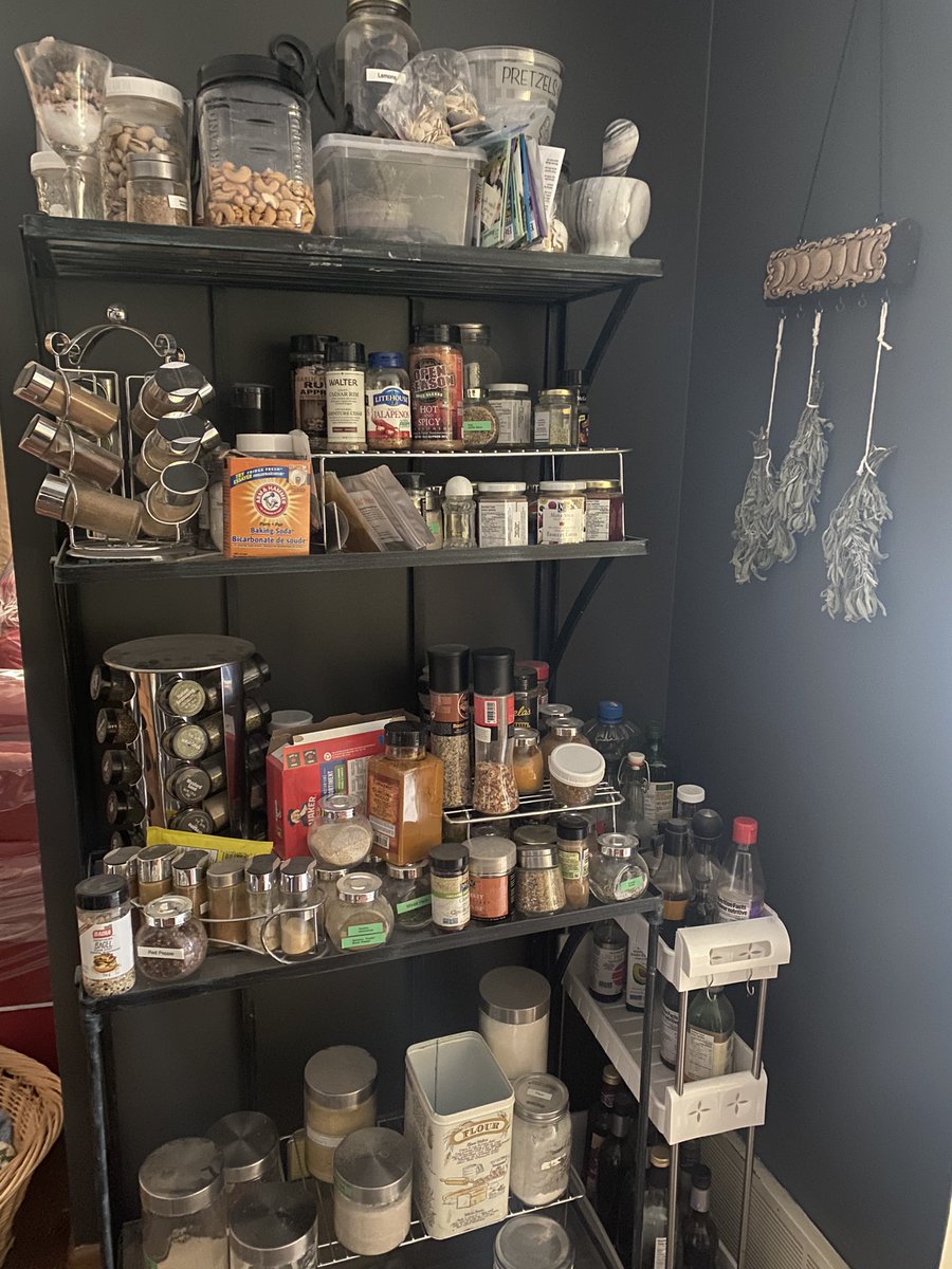 AlissaJayne's tweet photo. @QueenofDogHair @TheRealMrsSpit I also have a bakers rack for spices and salts. I hate having to go spelunking in a cupboard to find the one I need. https://t.co/ttDLU7VPI2