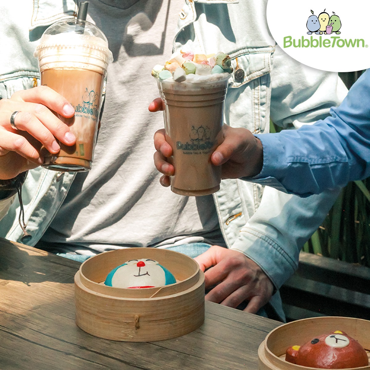 bubbletownmex's tweet photo. Compartir momentos es vivir 🫶🏻
Prueba un delicioso ChocoAvellana y pídelo con malvavisos flameados. 🧋🌰 https://t.co/7aetIpX1ow