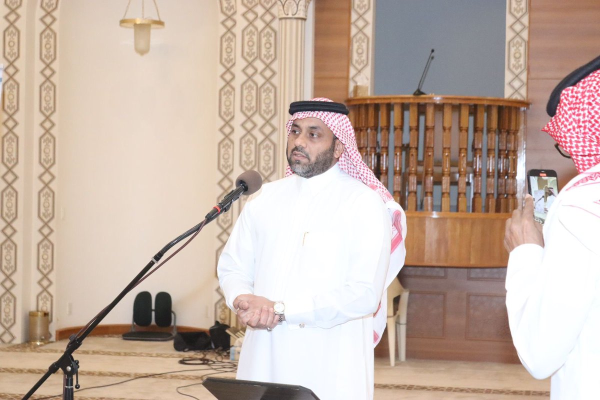 qbs1434's tweet photo. بحضور مدير ادارة المساجد والدعوة والارشاد بالاحساء الاستاذ صالح الدقيل وفقه الله #قبس_للقرآن_والسنة_والخطابة تكرم تسعة من الطلاب الحفظة والمجازين بالقرآن الكريم بالسند المتصل إلى رسول الله صلى الله عليه وسلم مهنئينهم بهذا المنجز ومتمنين لهم المزيد من التوفيق كما تشكر الجمعية فضيلة الشيخ جلول ابراهيم سالمي شيخ الحلقة وابنه ابراهيم على مابذلاه من جهد تعليمي مميز