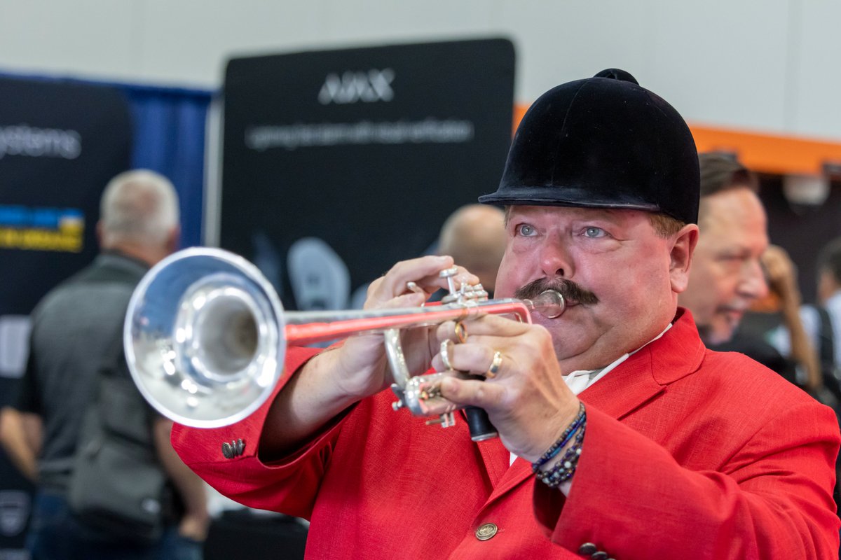esxweb's tweet photo. Here are some snapshots from day 2 of #ESX2023! 💙 Share some of your favorite moments from the event so far in a post or comment below. Make sure to use the hashtag #SecurityConnected! https://t.co/KMqVnIWPhb