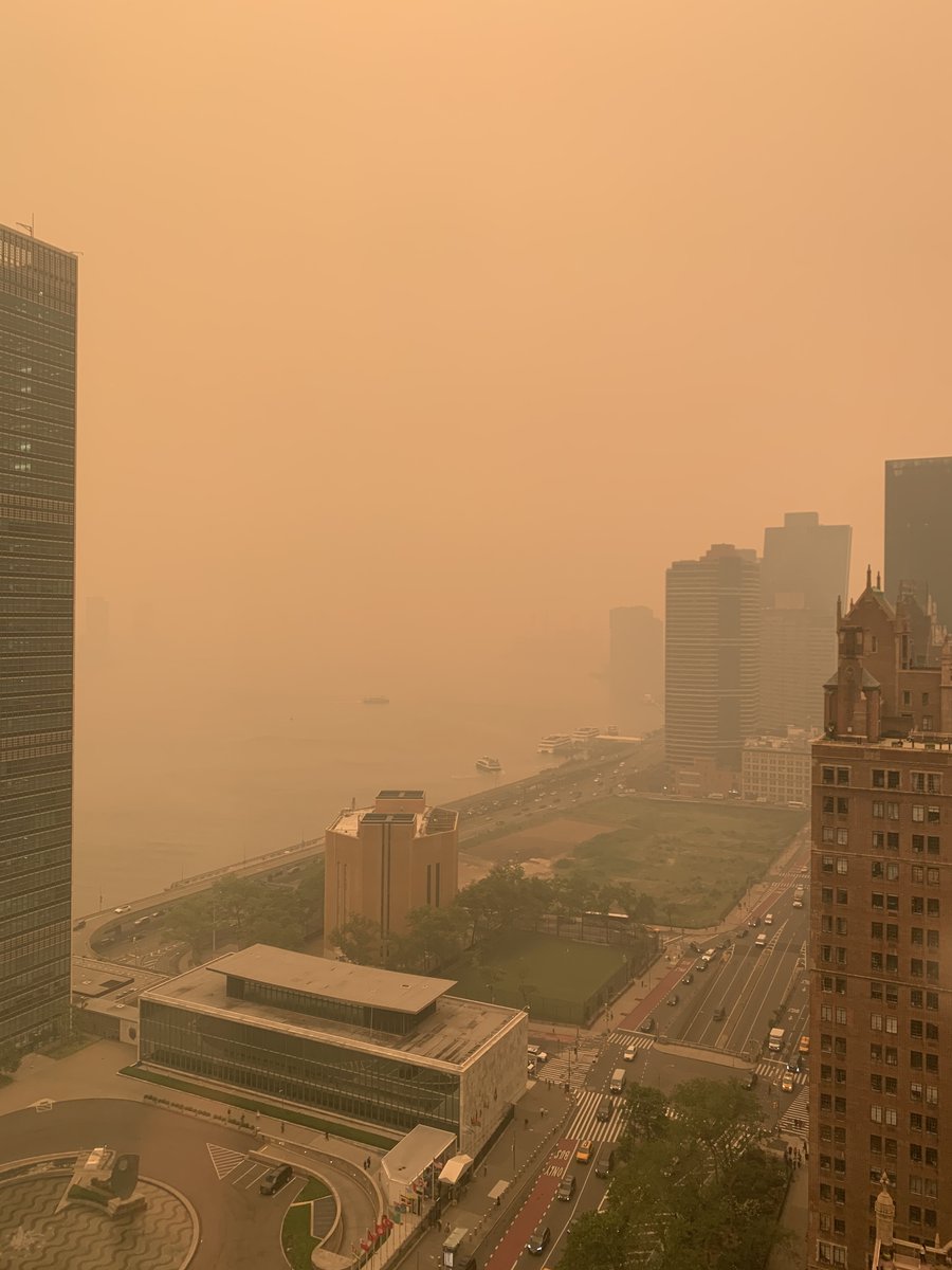 ASteiner's tweet photo. This is the view from the @UNDP office window in #NewYork as smoke from the #CanadaWildfires prompts an #AirQualityAlert.

Also a stark reminder that we should never take clean air for granted: 99% of the world’s population breathe in dangerously polluted air. https://t.co/lzB4klQgXZ
