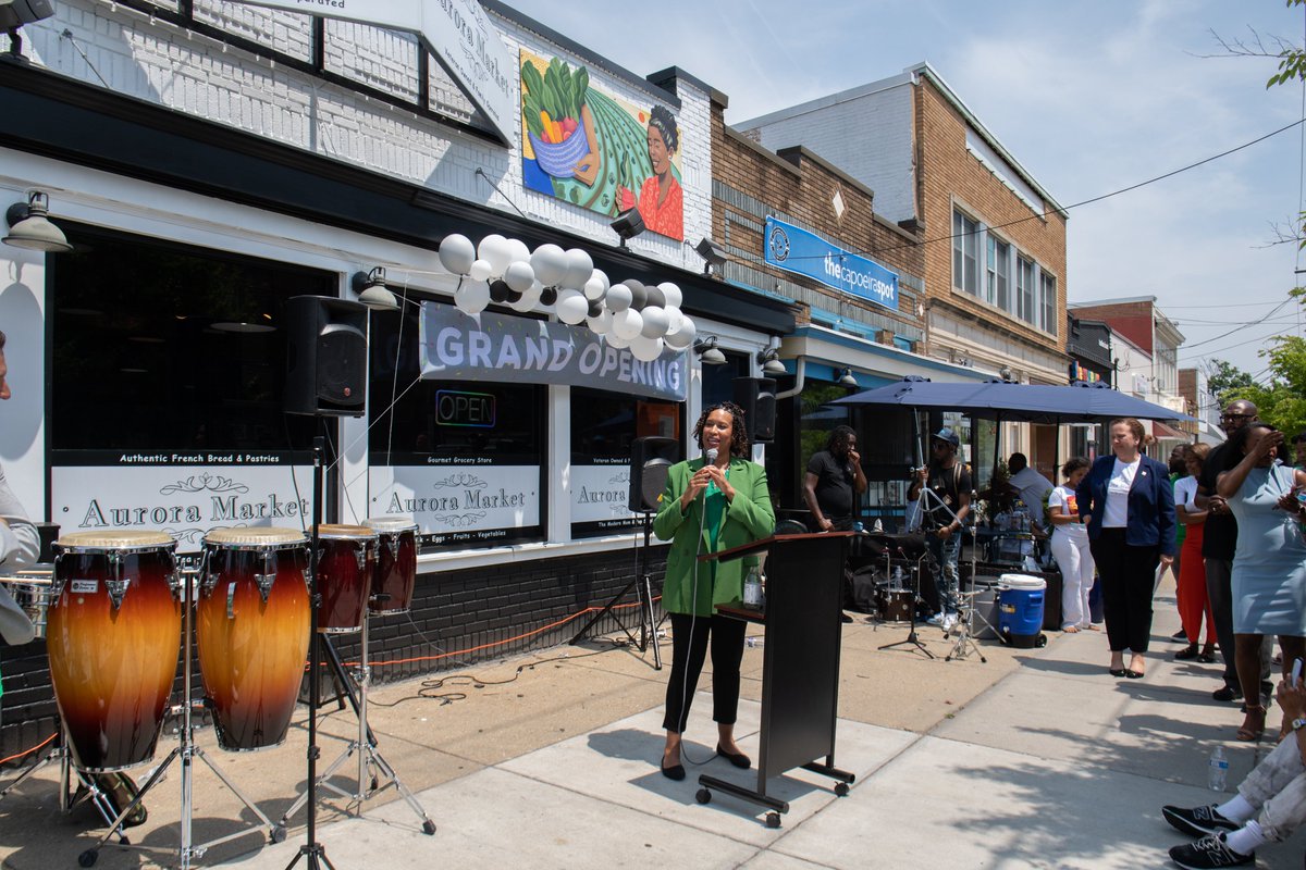 MayorBowser's tweet image. We are committed to supporting local businesses that bring jobs and resources to our neighborhoods. One way we can help is through grants like Nourish DC.

Aurora Market provides accessible, nutritional food to our community. Congratulations on the opening of your 2nd location!