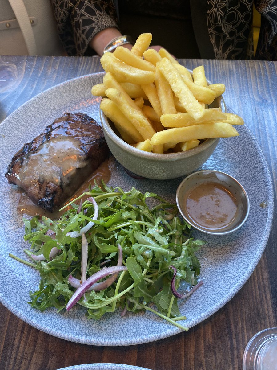 Bite Magazine 🍷🍭 tweet media