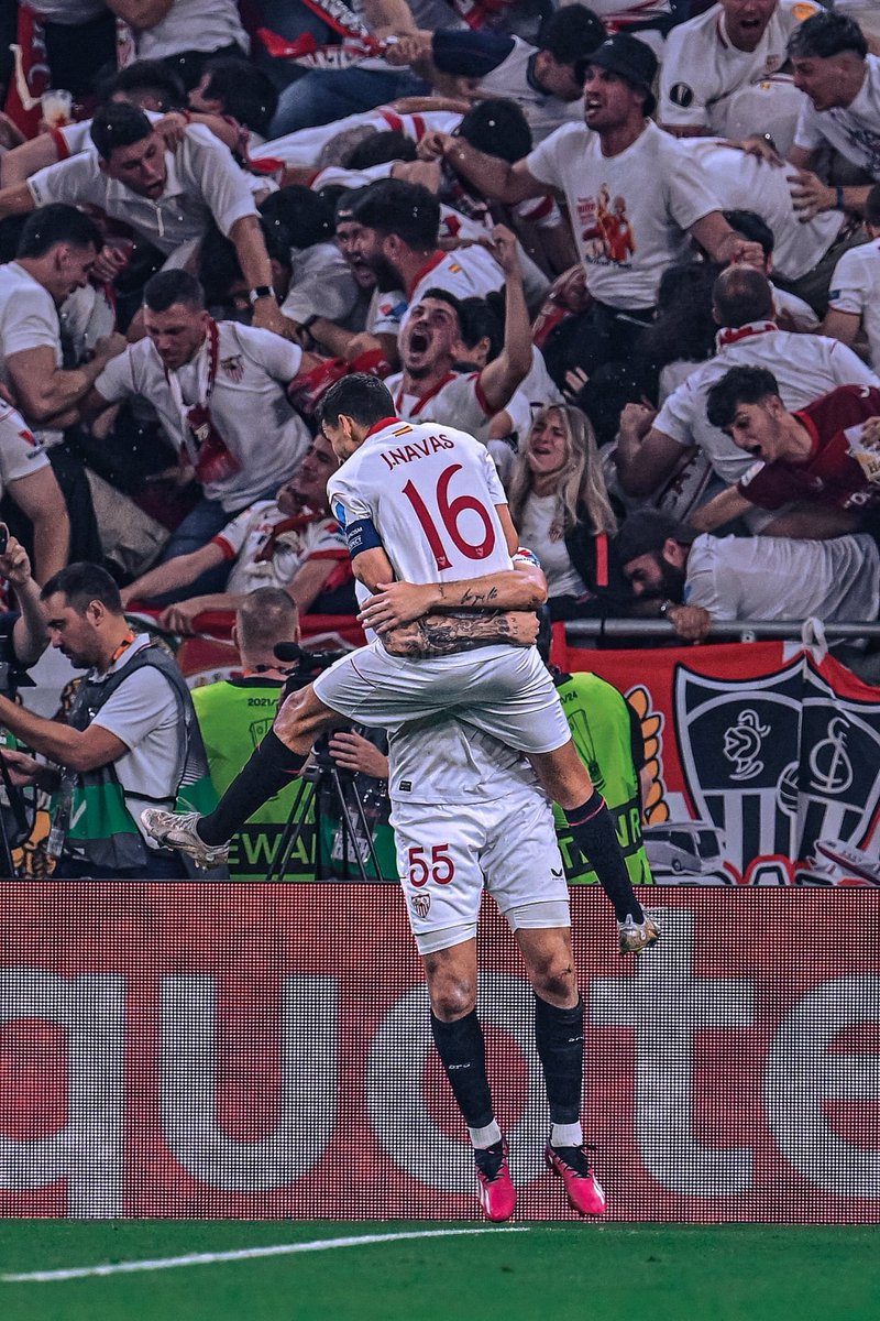 AlexisCorreaP's tweet photo. Que fotos más brutales por dios. 

PASIÓN Y SEVILLISMO GRACIAS PAPÁ https://t.co/8kj2XCS7H0