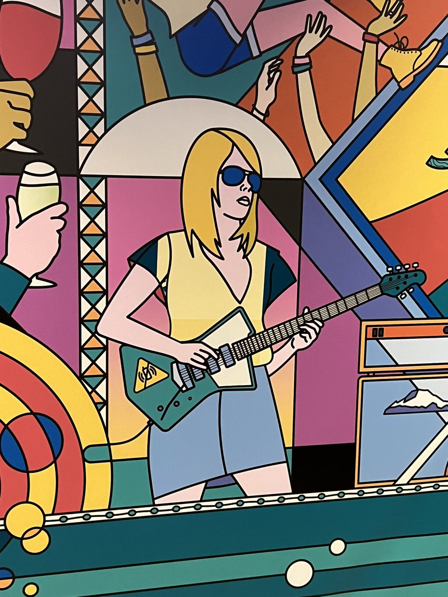 FoxHollowBand's tweet photo. @st_vincent guitar spotted at work 🙏🏻 https://t.co/Rc7RUU2nkt