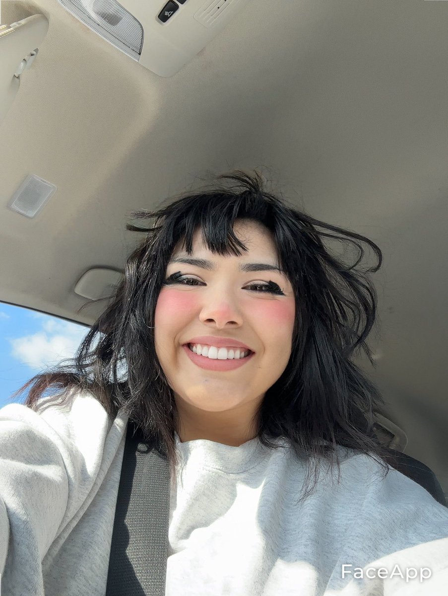 cvnela on Twitter: "happy wednesday friends 🫶🏼"