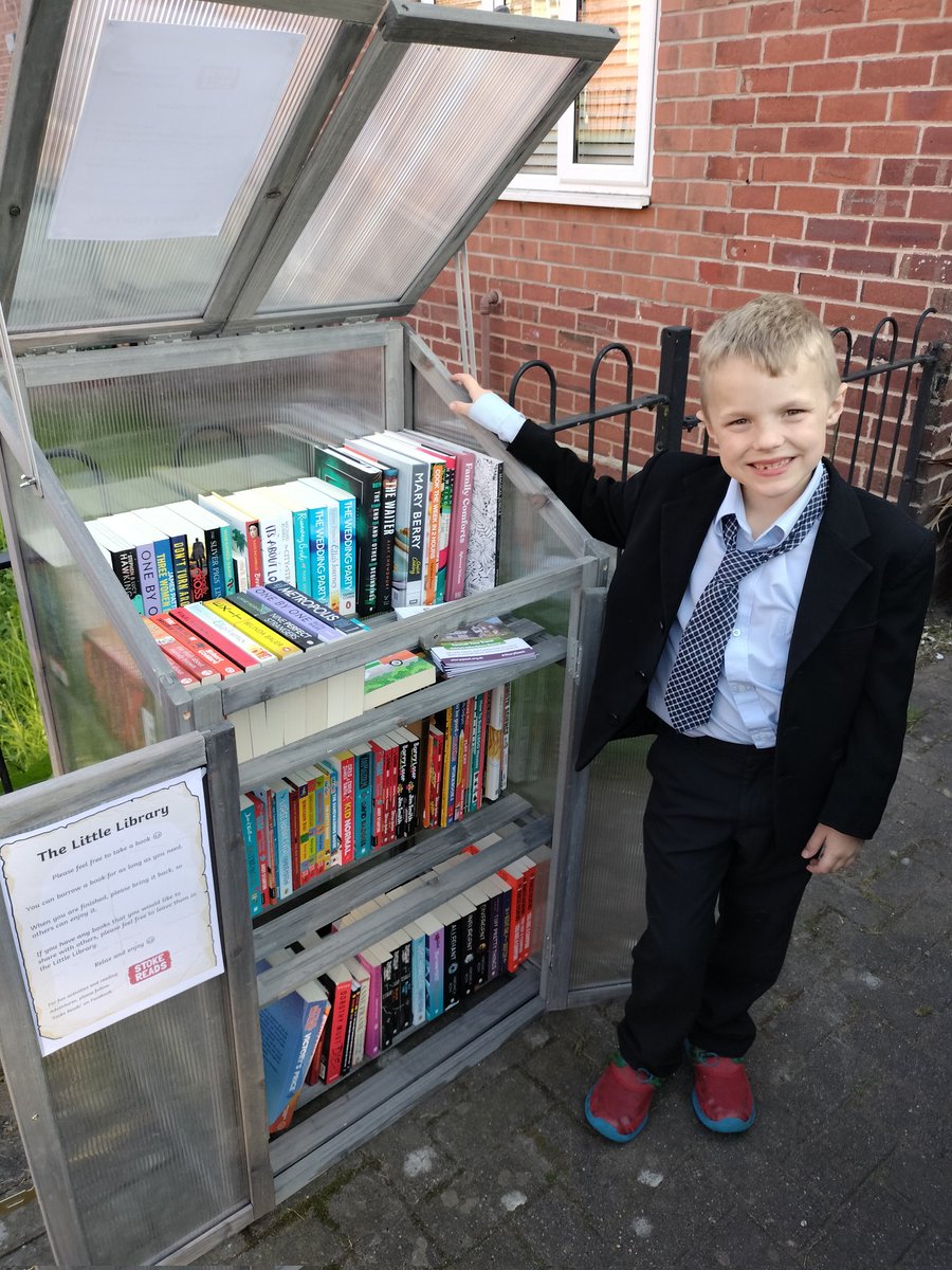 Mrs_Lowndes83's tweet photo. After yesterday's inspirational meetings, my Little Literacy Champion has been very busy, he put his suit back on, then with #StokeReads and has selected an amazing array of books, and opened his Little Library tonight for our community! โค๏ธ๐
So proud of my busy little Lit Champ! https://t.co/q19NyYJPvS