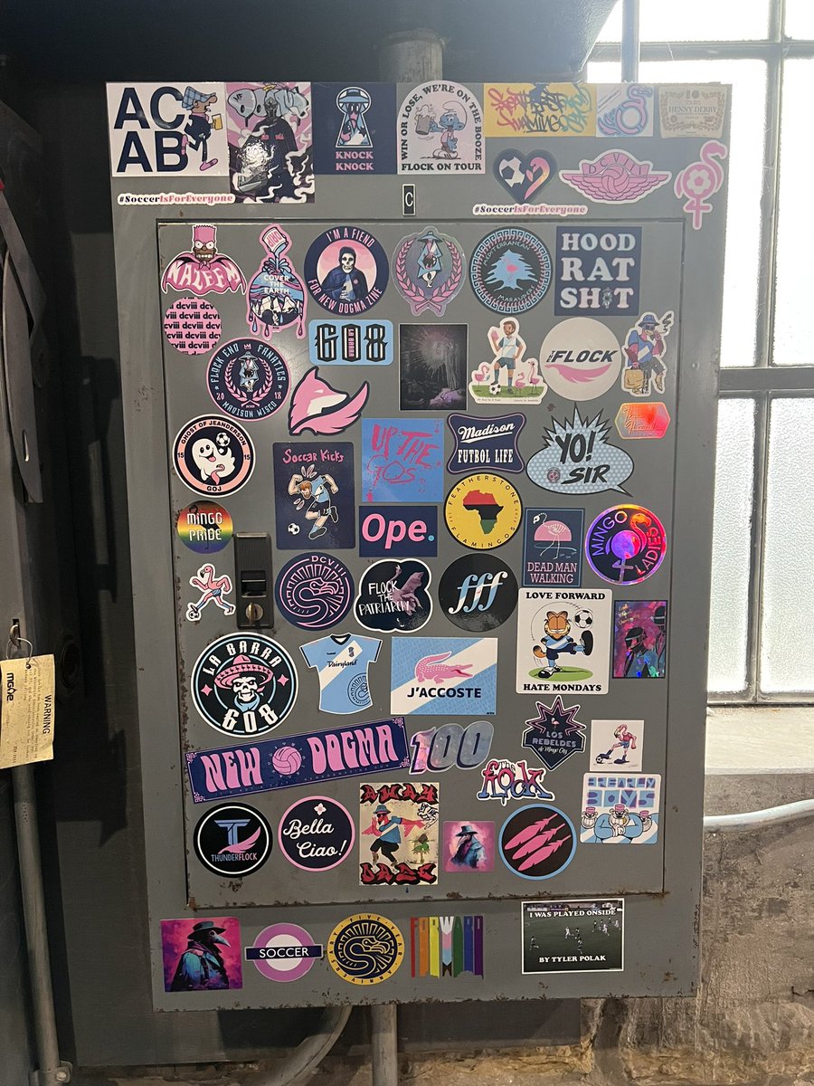 zlaka_84's tweet photo. Not a great game so far 65 min in down 2-0. Good time to document new stickers on the @ForwardMSNFC #ForwardClub electric boxes!! Love the @NoNapCity & @SillyTailgate stickers thanks to @DKBThinks!! Also a few new @fwdflock stickers designed by @tenzochris!! ⚽️🦩 https://t.co/LXYnflFfOA