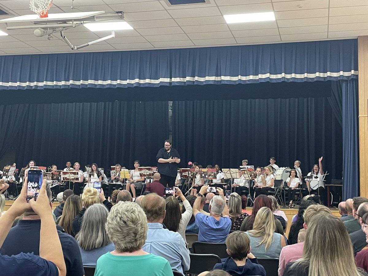 ThorneBANDS's tweet photo. @NewMonmouthElem band crushed it at their Spring Concert! It was great catching the future @thorne_ms  #ThorneRideBand members take the stage! 

Can’t wait to hear your 5th graders #RockAndRoar with us in our #ThorneBands

Great job @GregGrispart &amp; @MrsDomoBand 

@MTPSpride https://t.co/i1LXnSRzE8