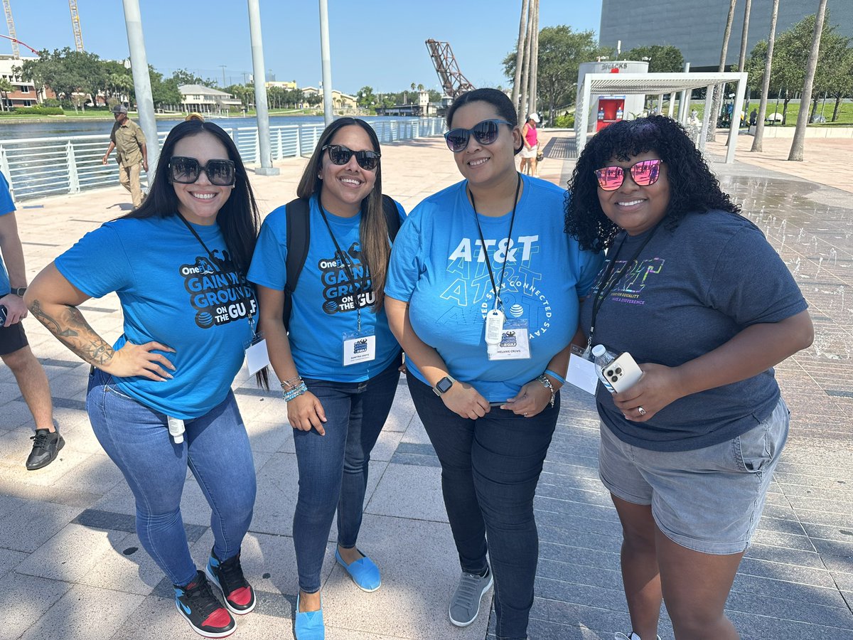 NicoleKHinojosa's tweet photo. Amazing time yesterday Gaining Ground on the Gulf with some amazing leaders! Thank you @shawni777 for putting together such an awesome event! @One_FLA @jrluna11 #LifeAtATT #TeamDOMIN8 https://t.co/OF1I3FucEg