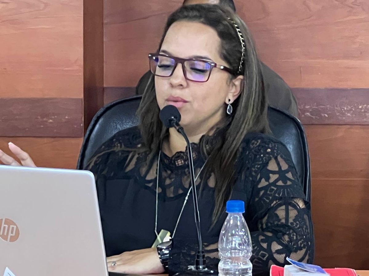 gabycomunas's tweet image. Para que el pueblo se empodere de las leyes, nos corresponde darlas a conocer y explicarlas. Por eso, nos hemos planteado un despliegue en todo el país para difundir la Ley Orgánica de Contraloría Social, luego de haber sido aprobada en 2da discusión en la AN.
#ContraloríaSocial