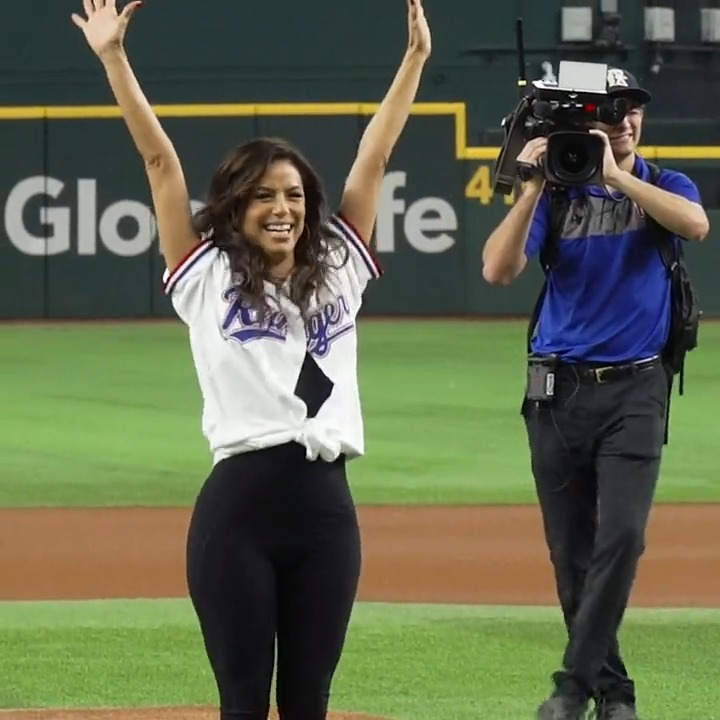 We love a good @rangers first-pitch moment! Especially when it's