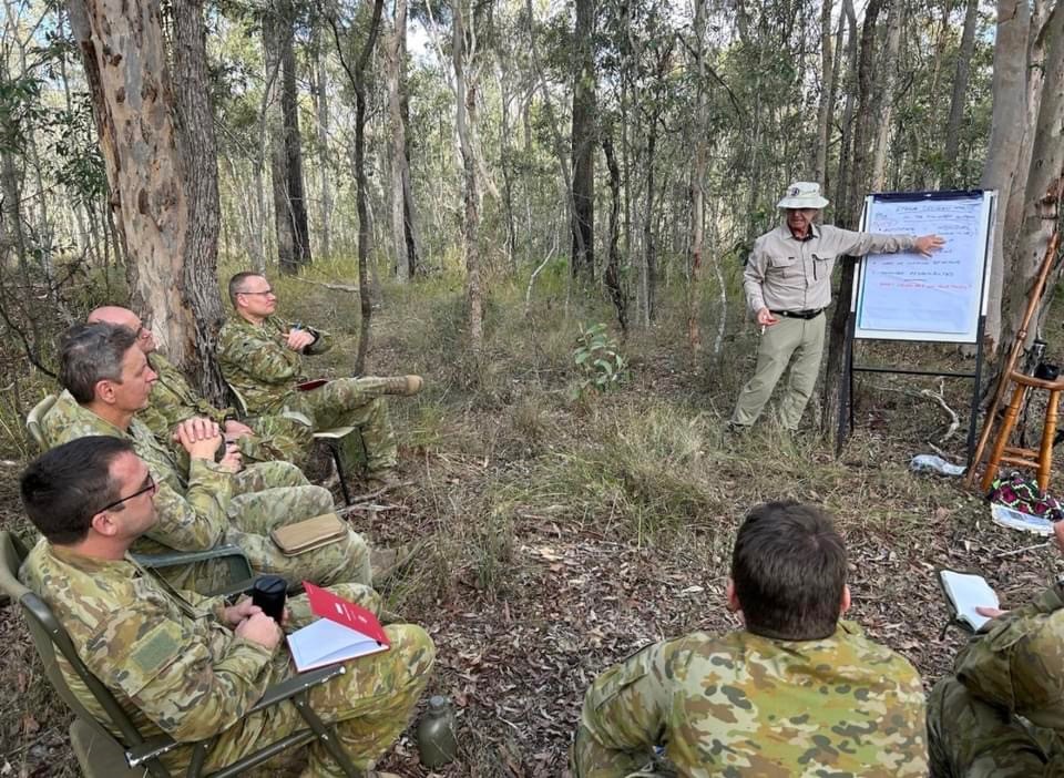 COMD11Brigade's tweet photo. Thanks Gary Stone for conducting an ethical decision making seminar for 25/49 RQR. His decades of service and passion for the well-being of soldiers makes for engaging and powerful discussion. This ongoing training, based in ADF values, is core to our warfighting capability
#2Div https://t.co/xswzi3Whhv
