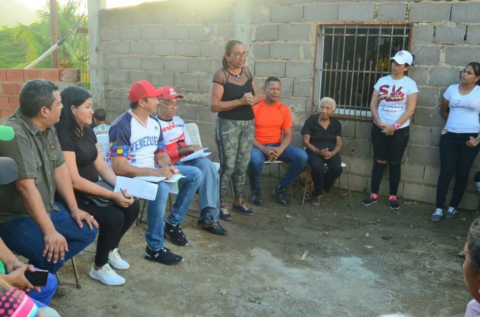 josemvasquez's tweet photo. ...La organización del poder popular para ejercer la gobernanza colectiva y protagónica 👏

Gracias por recibirme con tanto cariño, estaré muy pendiente de ustedes y de cada comunidad de nuestro estado 🤗

Vamos pa'lante...

#EnCuerpoYAlmaPorGuárico https://t.co/wIXWvPp6aY