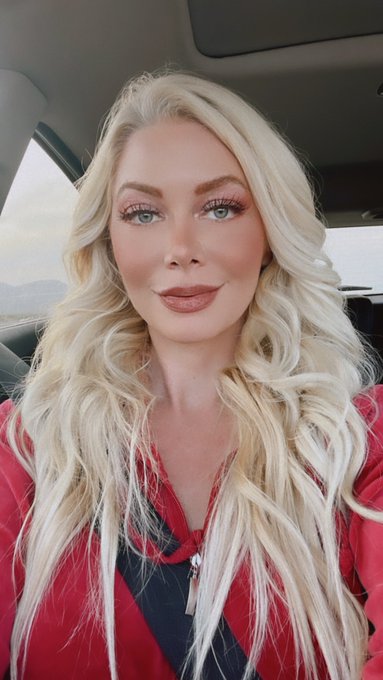 I love working with women who actually love women 🥰 Thank you @GF_Films for pairing me with such an amazing