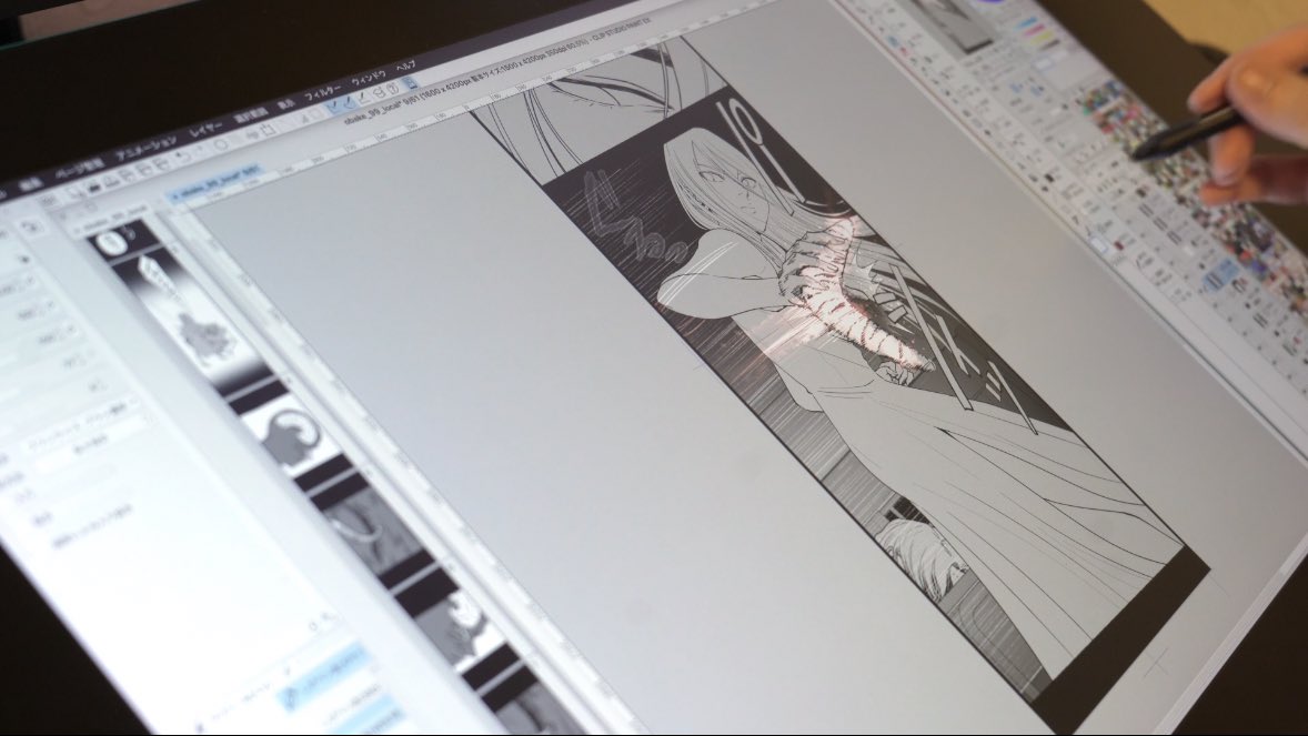 作画するところをひたすらカメラ回してみたんですが、こういうの見たいですかね？ https://t.co/zftfmx7dnn… https://t.co/5Cg04mlr8b