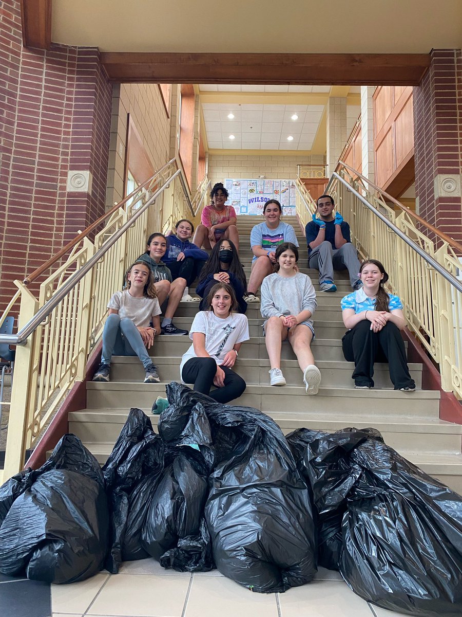 TeamUnitedWMS's tweet photo. Some of our Team United Civic students finished out their littering project by organizing a school clean up this week. Students came together to help out for this culminating tactic. #WilsonUnited #civicsinaction #studentled https://t.co/6h7pglbcHN