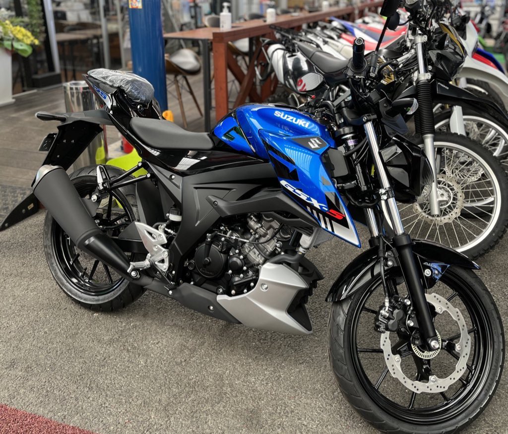 BIKESHOP_R's tweet photo. GSX-S125 試乗車あります.ᐟ.ᐟ
ヘルメット持ってご来店ください😊
※レンタルでお貸ししてる場合がありますので空き状況はお問合せくたさい🙇🏻‍♀️

#バイクショップアール #バイクショップR #gsx #gsxs125 #試乗車 #suzuki https://t.co/BUczx6v5az