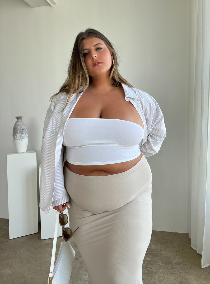 leila lewis ♡ onlyleila.com on Twitter: "RT @iwantleila: pretty and paid"