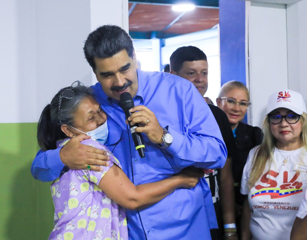 ¡Para Antímano me fui! En la Base de Misiones Sociales “Arañero de Sabaneta”, nos encontramos con el Pueblo combatiente, presenciamos de primera mano los avances en la protección social que seguiremos consolidando. ¡En batalla, combate y unión permanente!