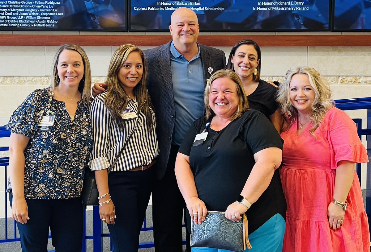 We had a GREAT day of learning at #CFISDRRR…and then it got even BETTER!! 💙💛💜 Thank you, @SuptMarkHenry, for visiting with us!! 🤩 @CFISDPK1