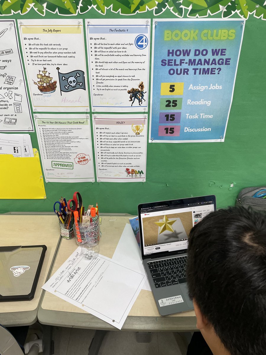 davidmrive's tweet image. 4R Book Clubs (collaborative literature circles): Ss co-construct a vision &amp;amp; expectations, delegate roles, conduct shared reading, work on independent tasks, &amp;amp; discuss work in order to strengthen comprehension &amp;amp;  boost social &amp;amp; communication skills. #reading #agency @SJA_Jeju💡📚