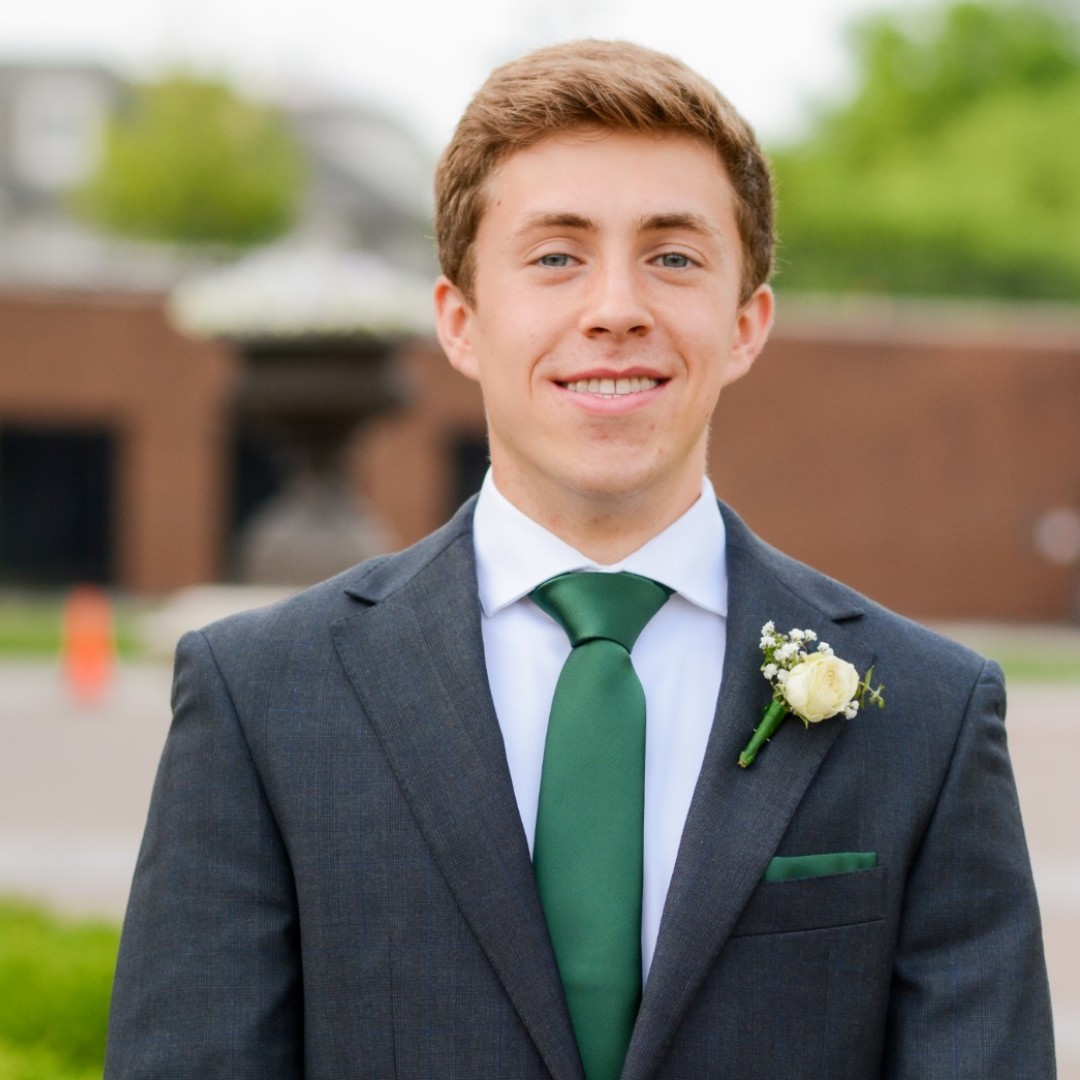 Congratulations to Vincent Mann, who has received the 2023 Youth Leadership Scholarship for the Diocese of Lafayette! Vincent is the son of David and Julie Mann.