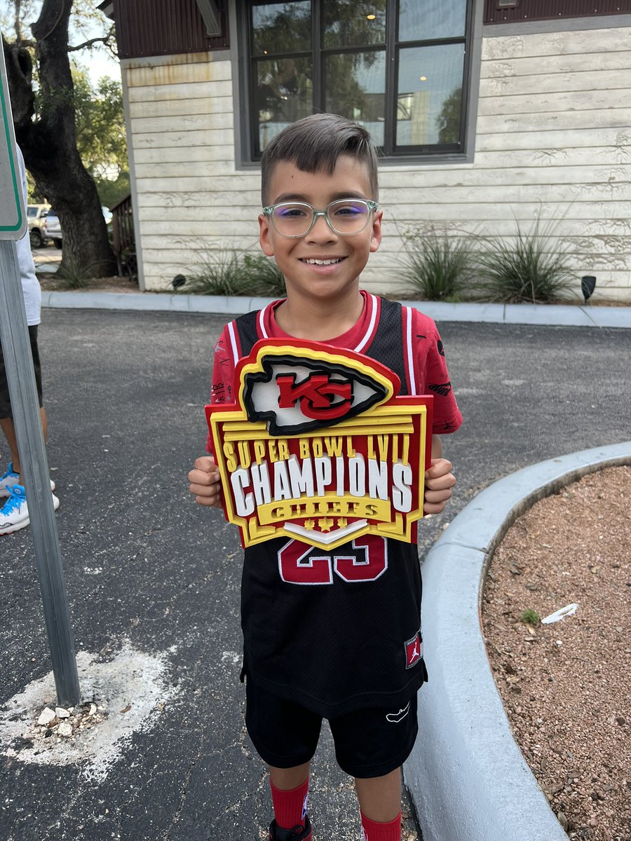 Aron love his birthday gift.  Thanks <a href="/CutzByJonez/">Fred_Jonez</a>