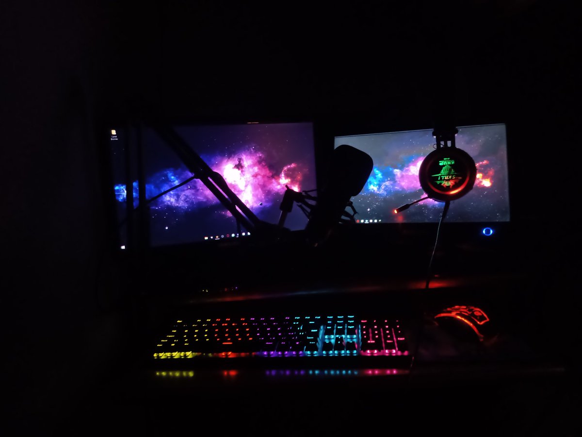 sim.... hj eu finalizei meu setup.... o orgulho q estou de mim msm por ter me dedicado a conquistar cada coisa não esta escrito, agr é aproveitar tudo q eu aprendi e. conquistei pra injetar no YouTube.... agr sim começa minha jornada